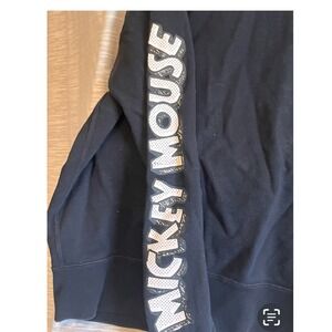 Disney Mickey Mouse UNIQLO UT‎ Graphic Black Pullover Women's